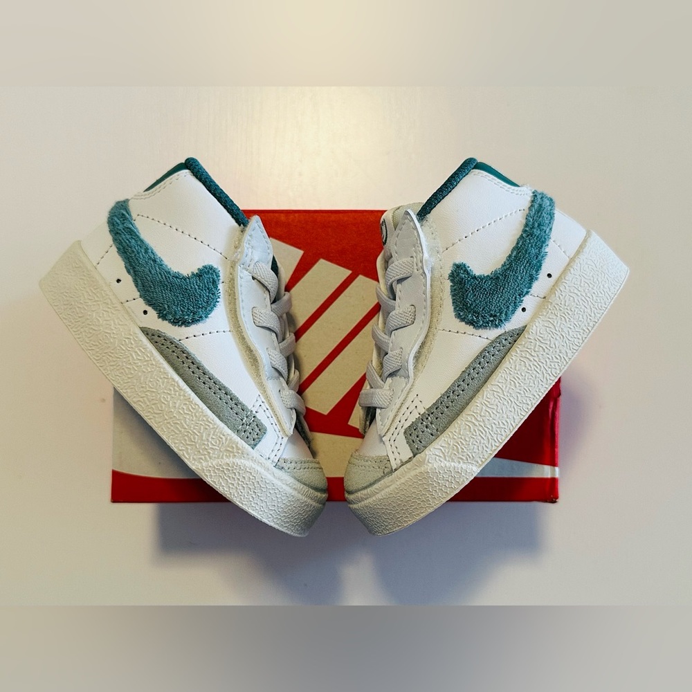 Nike Blazer Mid 77 - Picture 2 of 2